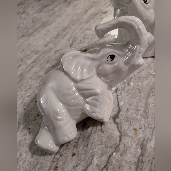 Vintage Pair Lusterware Elephants Figurines Trunk Up Opalescent White Brazil EUC - Picture 5 of 14